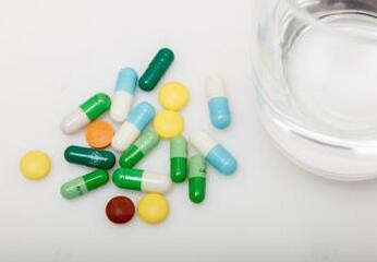 小孩误食大人药怎么办