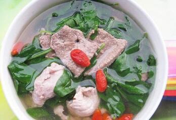 菠菜猪肝瘦肉滚汤