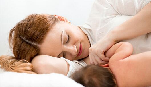 错误喂奶习惯危险大,需要警惕