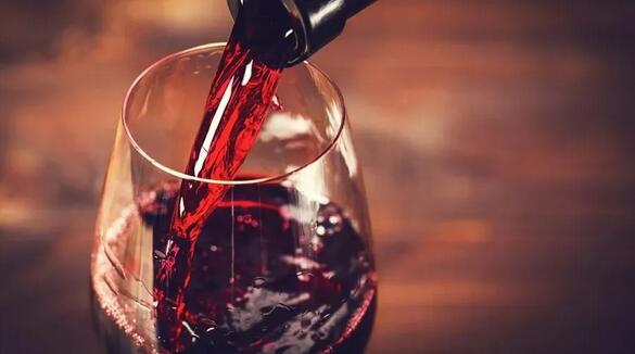 哺乳期不能吃辣、化妆、打疫苗？哺乳禁忌一次说清