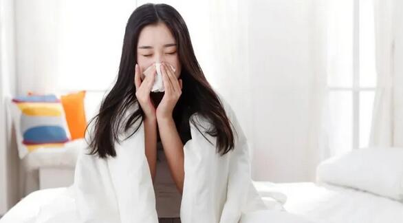 哺乳期不能吃辣、化妆、打疫苗？哺乳禁忌一次说清