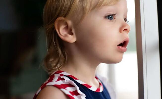 孩子不想午睡，但幼儿园要求睡2小时？你可以这样做