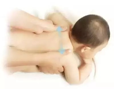 婴儿抚触的好处 婴儿抚触10招式