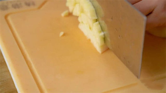 手抓饼苹果派的做法